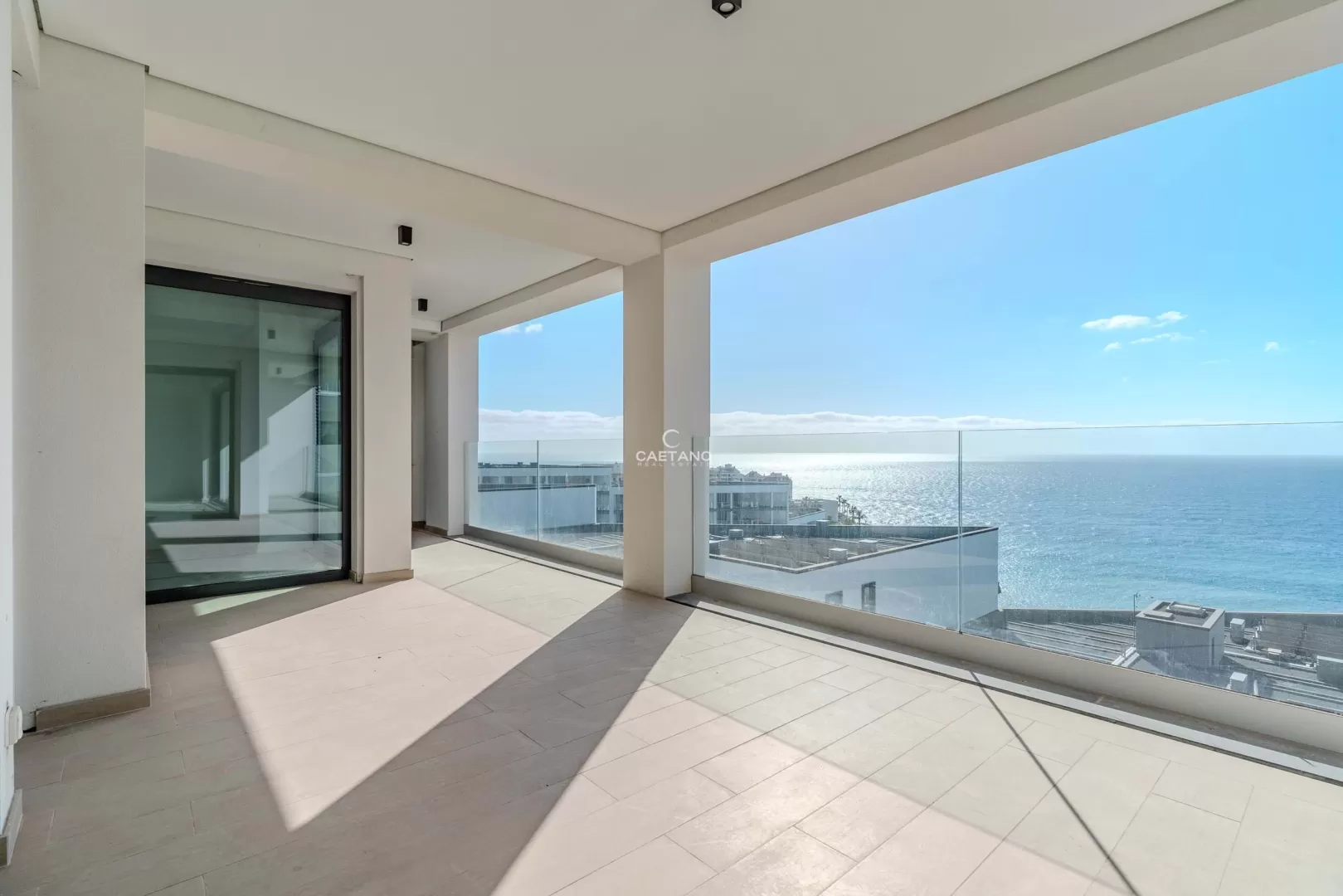 Excelente T4 no 8º Andar