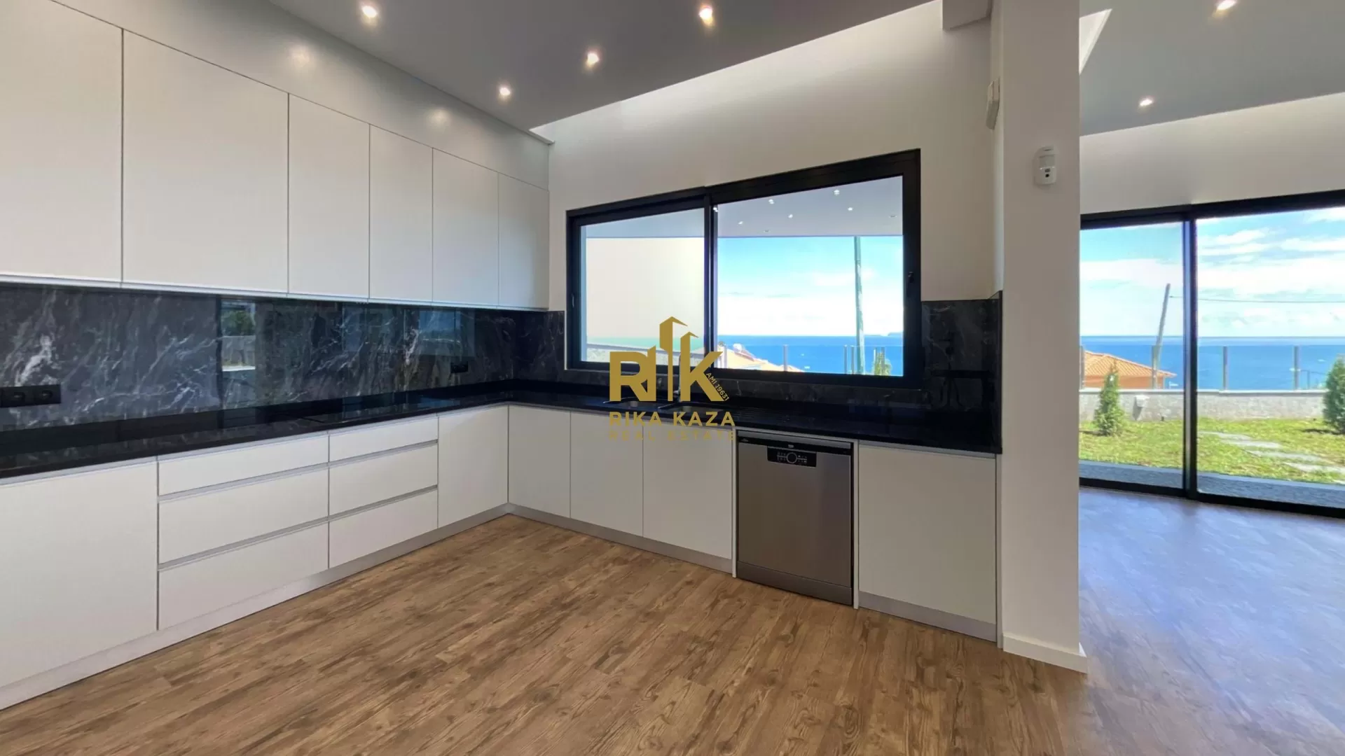 Moradia de Luxo térrea T3 com piscina