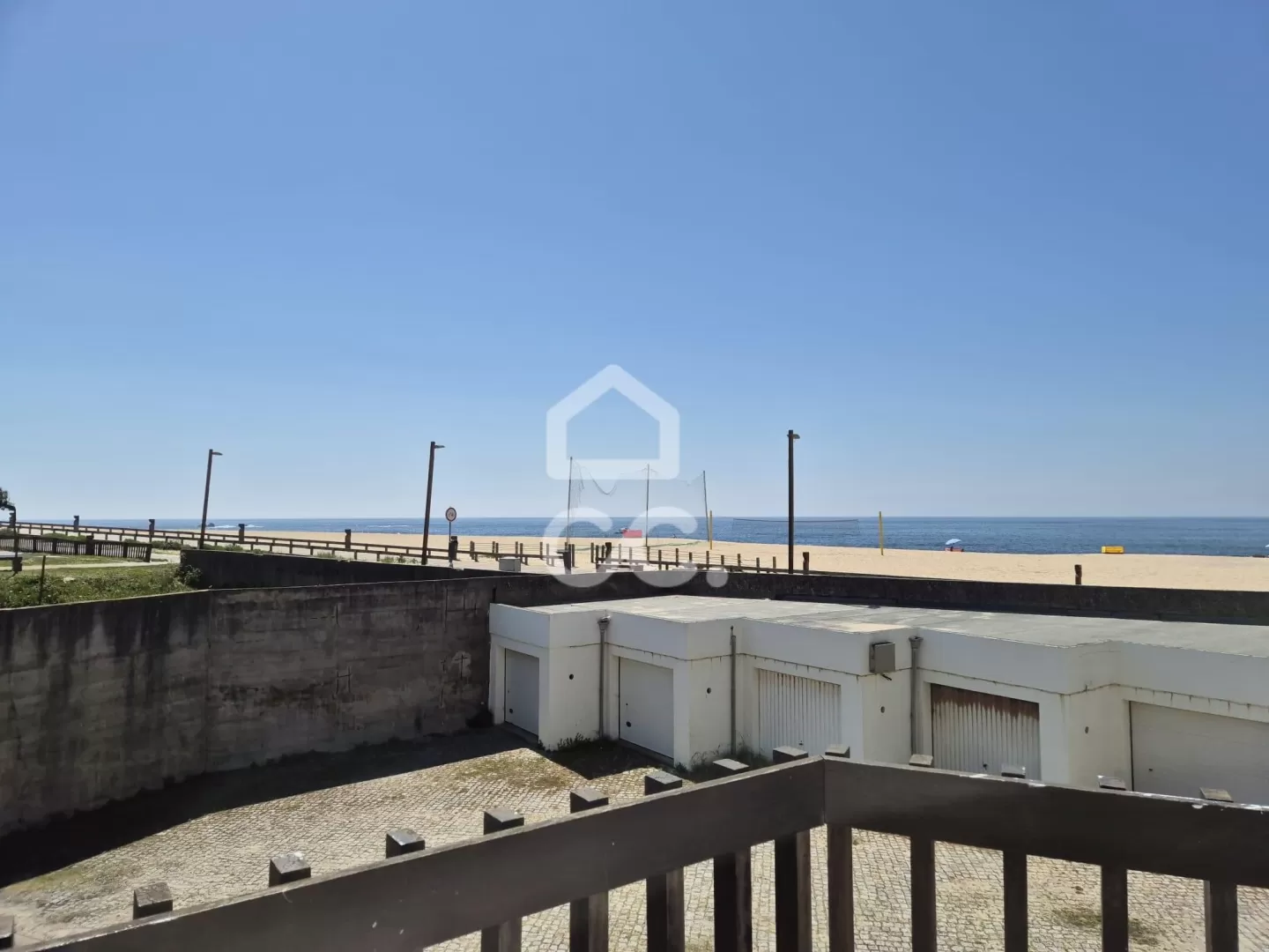 Moradia em banda RENOVADA com vistas mar em Aver-o-Mar