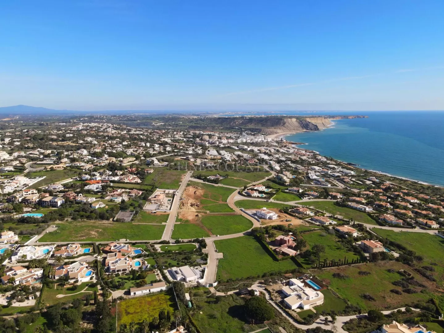 Lotes de terreno com Vista Mar Perto da Praia da Luz ? Construa a Casa dos Seus Sonhos em Lagos