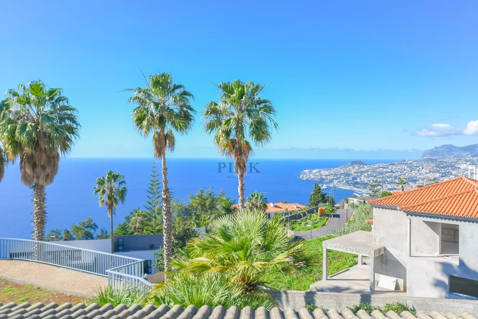 Moradia de Luxo com Vista Mar - T5 no Funchal