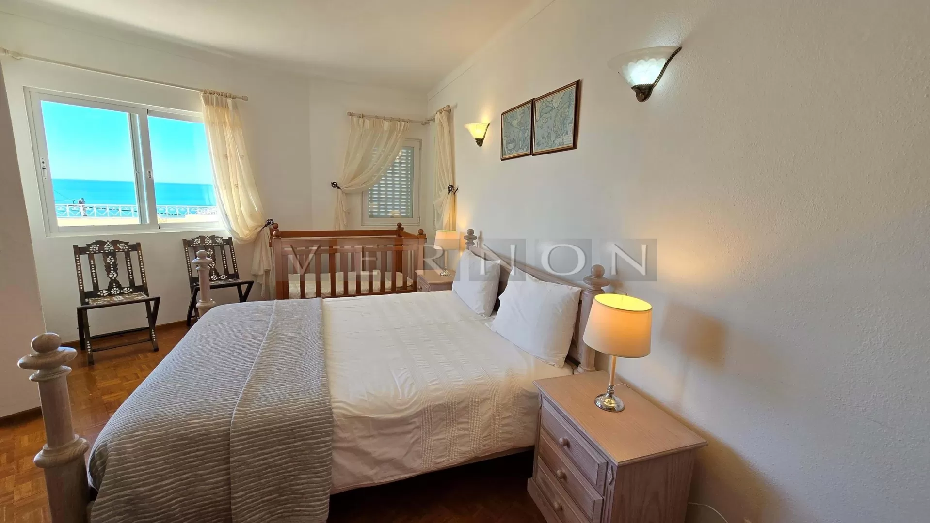 Algarve, para venda, moradia T5 primeira linha do mar com piscina aquecida, garagem, fantástica vista mar em Carvoeiro.