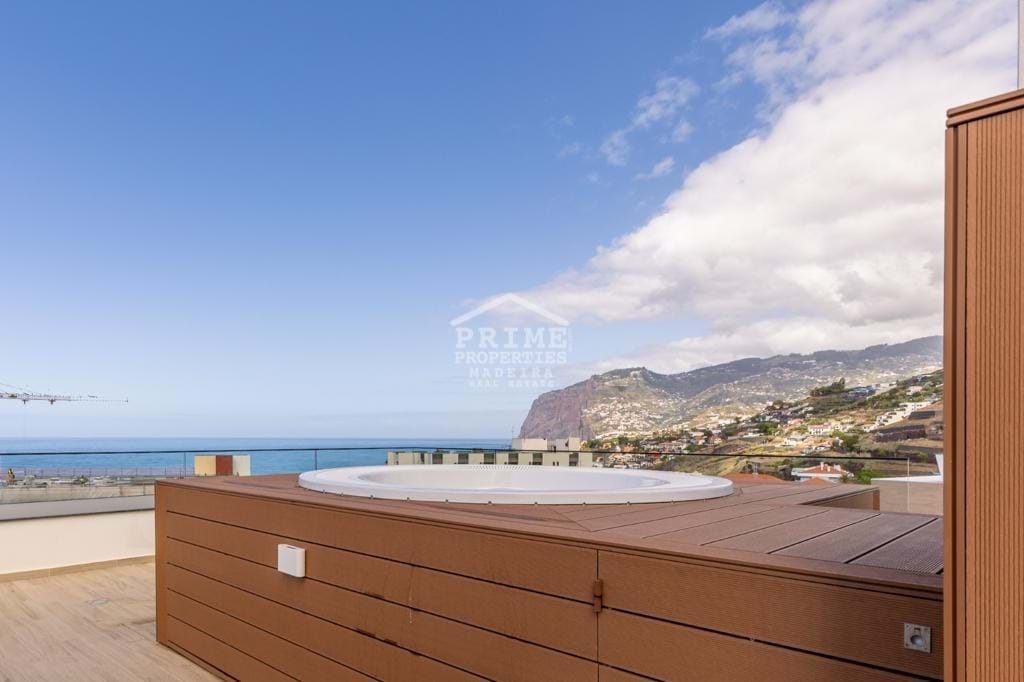 Fabulouse Penthouse à venda na Estrada Monumental 