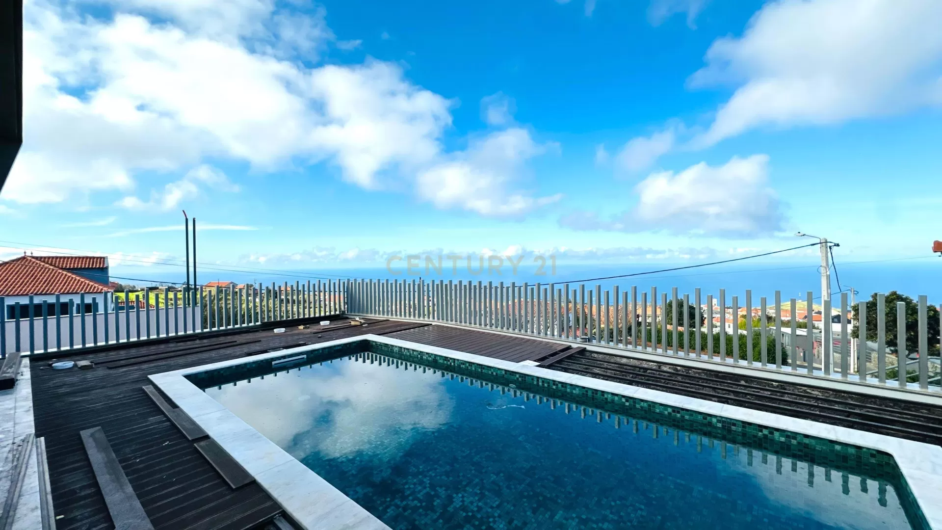 Luxuosa Moradia Nova na Calheta, Ilha da Madeira