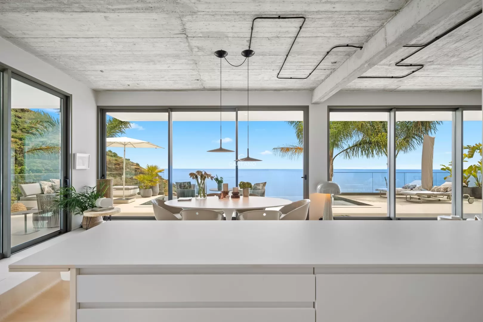 Elegante Apartamento T2 com Varanda no Centro Histórico do Porto