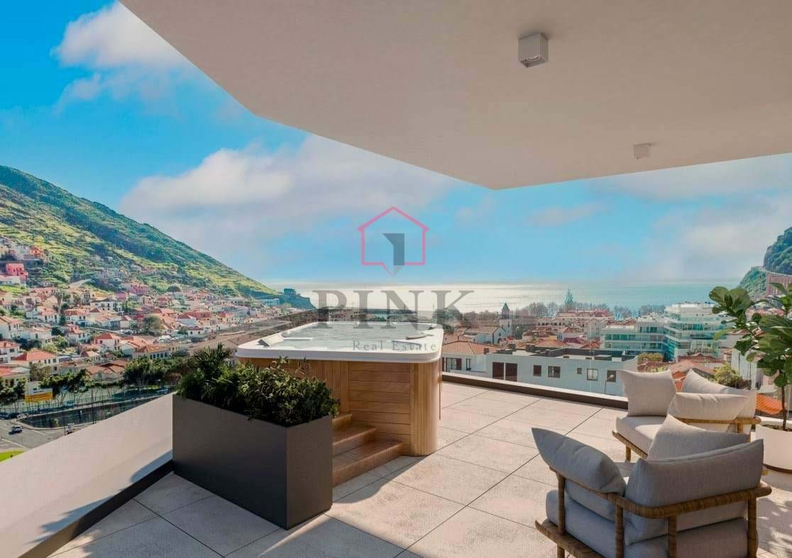 Penthouse com Terraço Panorâmico - T3 em Machico