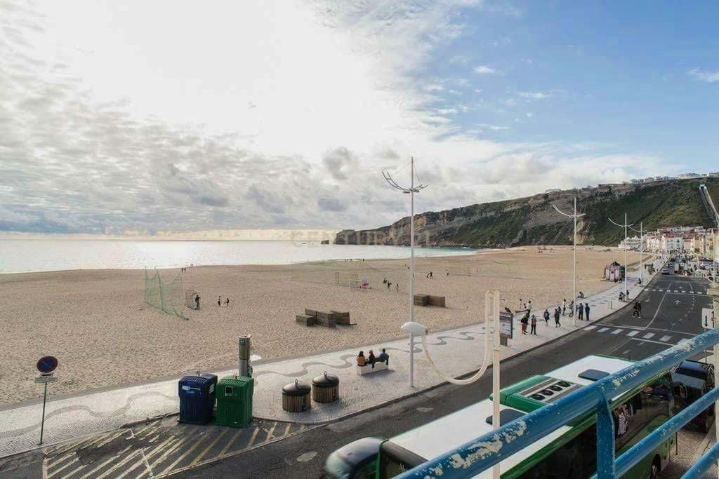 Apartamento T3 Frente Mar na Nazaré | Vista Deslumbrante e Localização Privilegiada