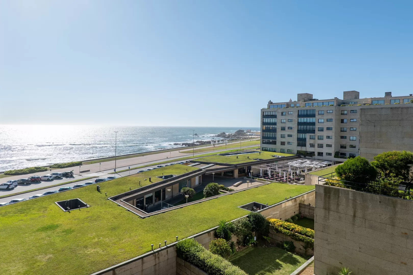 Duplex T3 Frente ao Mar em Leça da Palmeira ? Elegância, Espaço e Localização Incomparável
