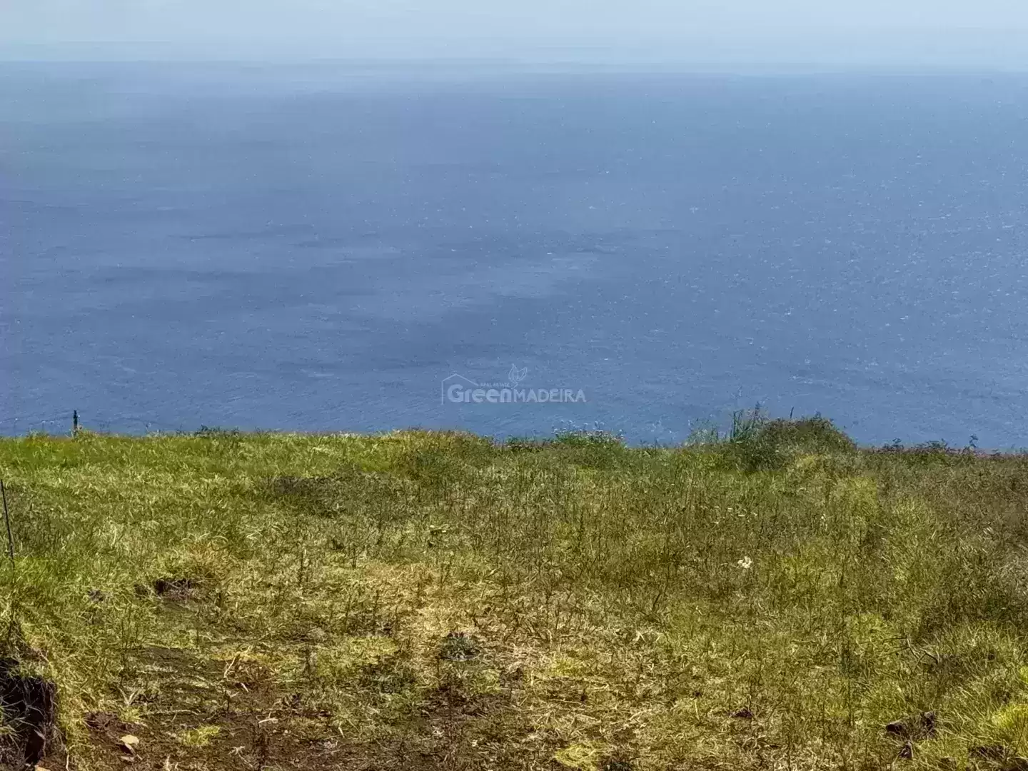Terreno plano com 761 metros quadrados, situado na Fajã da Ovelha - Calheta, com excelente vista mar