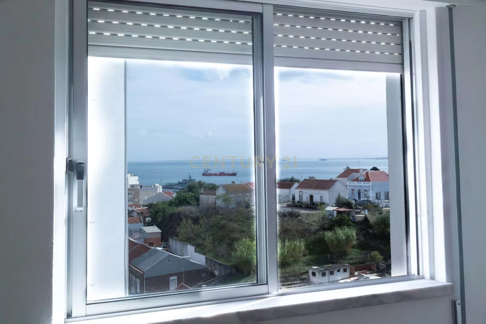 Magnífico Apartamento T4 com Vista Deslumbrante para o Rio ? Setúbal