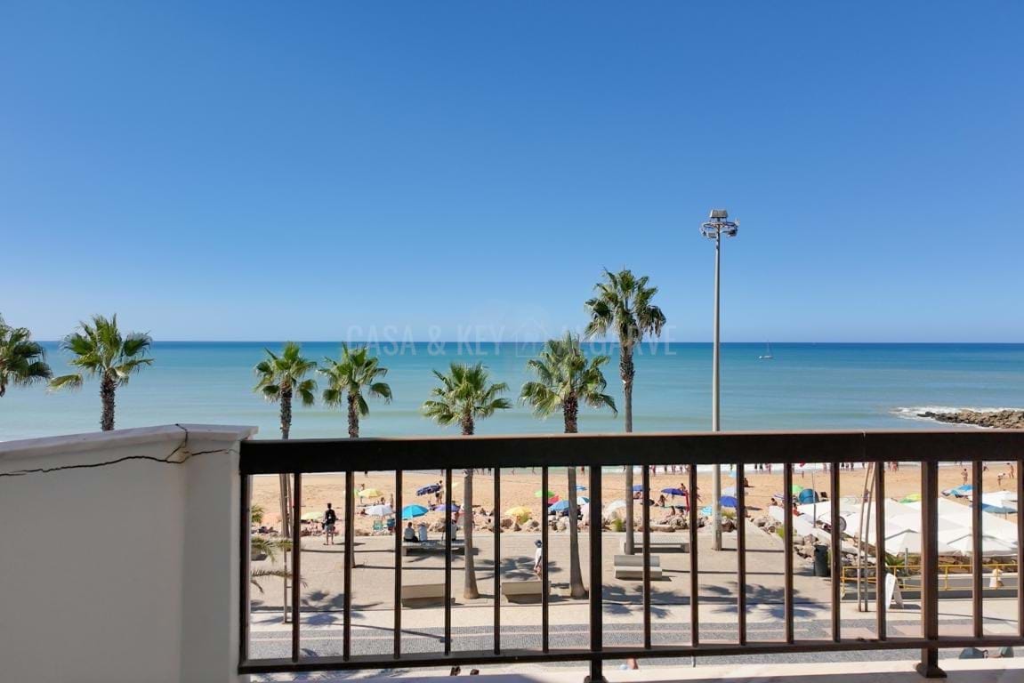 Vista Mar 180º ? Magnífico apartamento T3 em Frente à Praia de Quarteira