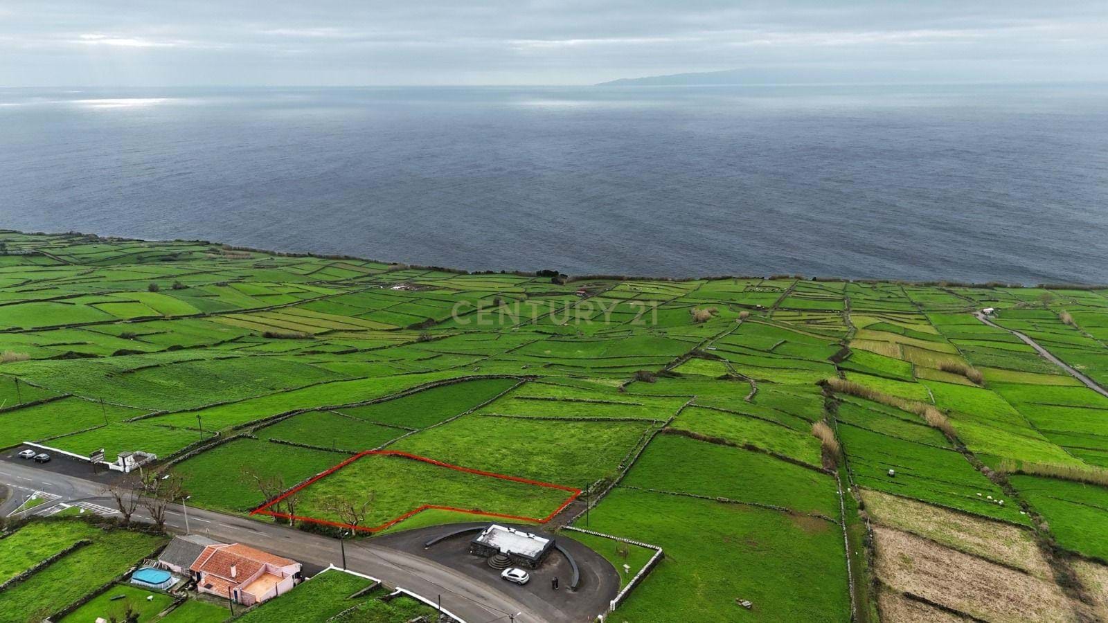 Terreno com Vista Mar em Doze Ribeiras, Angra do Heroísmo
