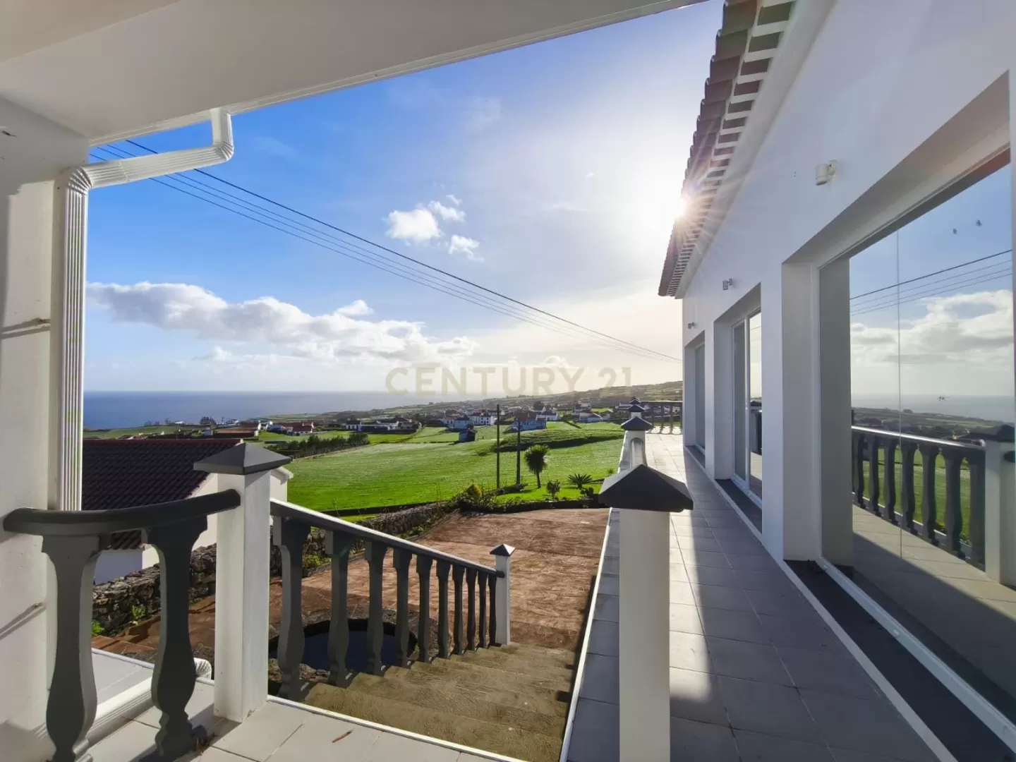 Casa Renovada com Vista Mar em Lomba da Fazenda, Nordeste