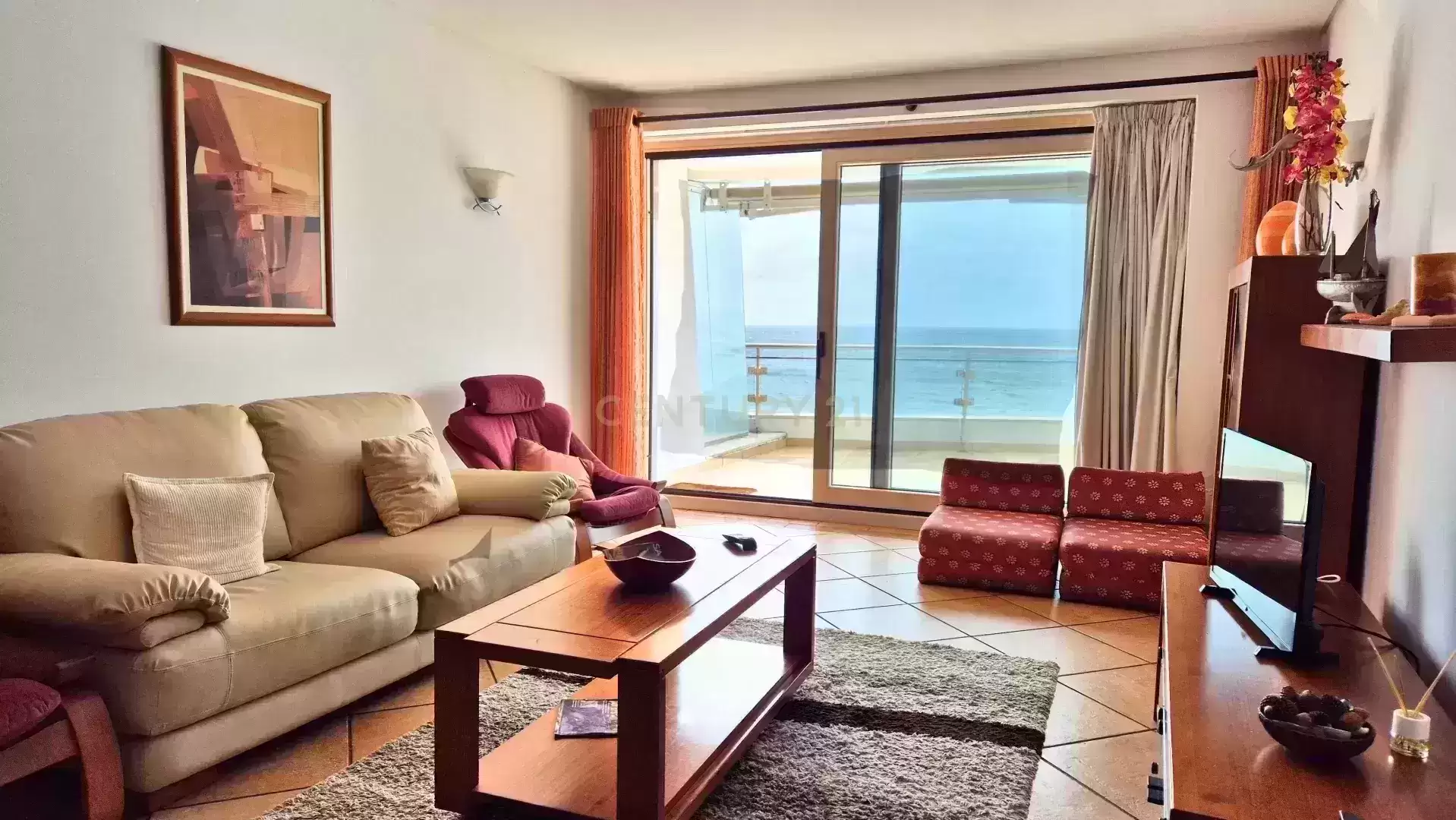 Apartamento T1+1 no Mar da Califórnia ? Varanda e Garagem em Sesimbra