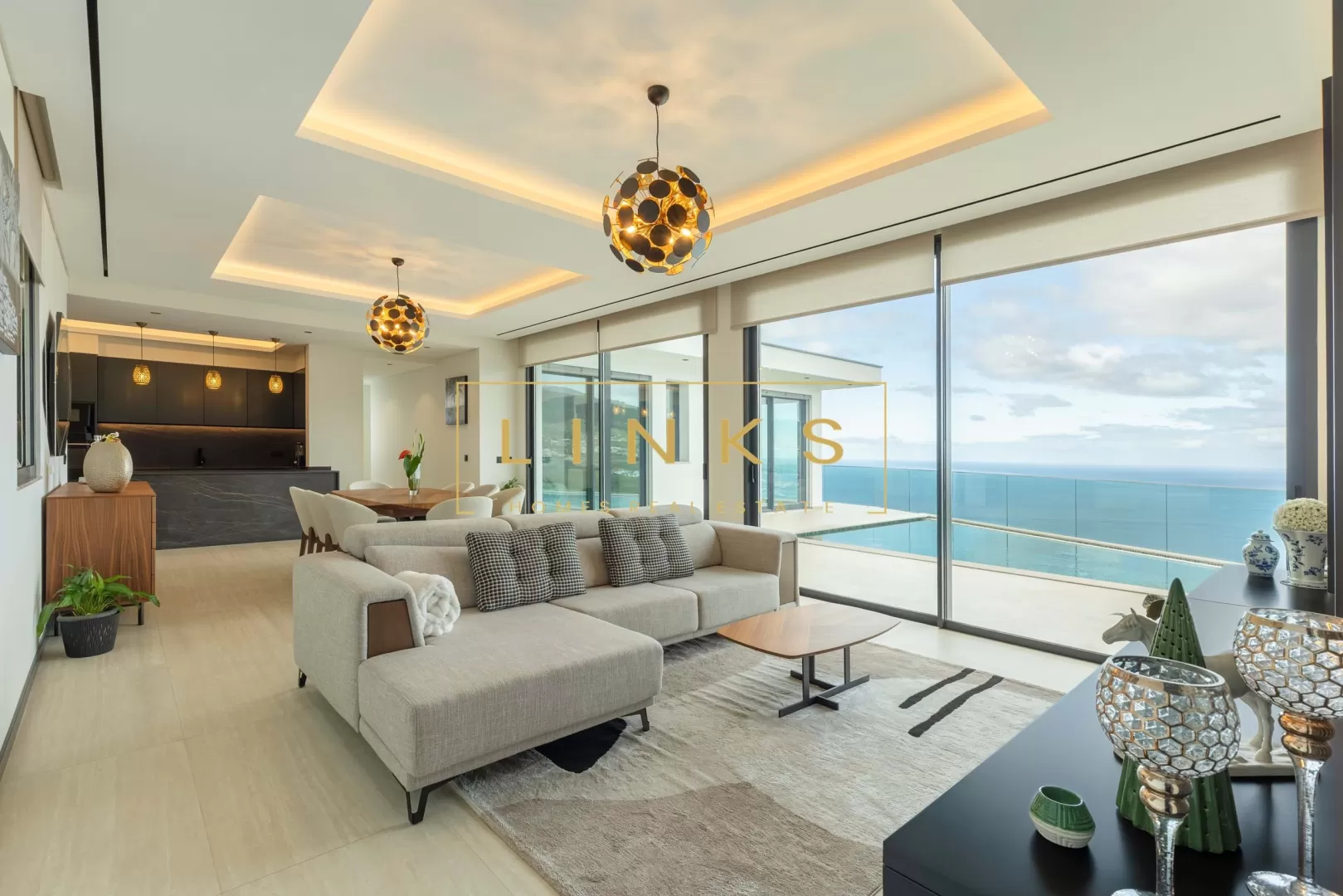  Moradia T2 + Anexo T1 Independente - Arco da Calheta