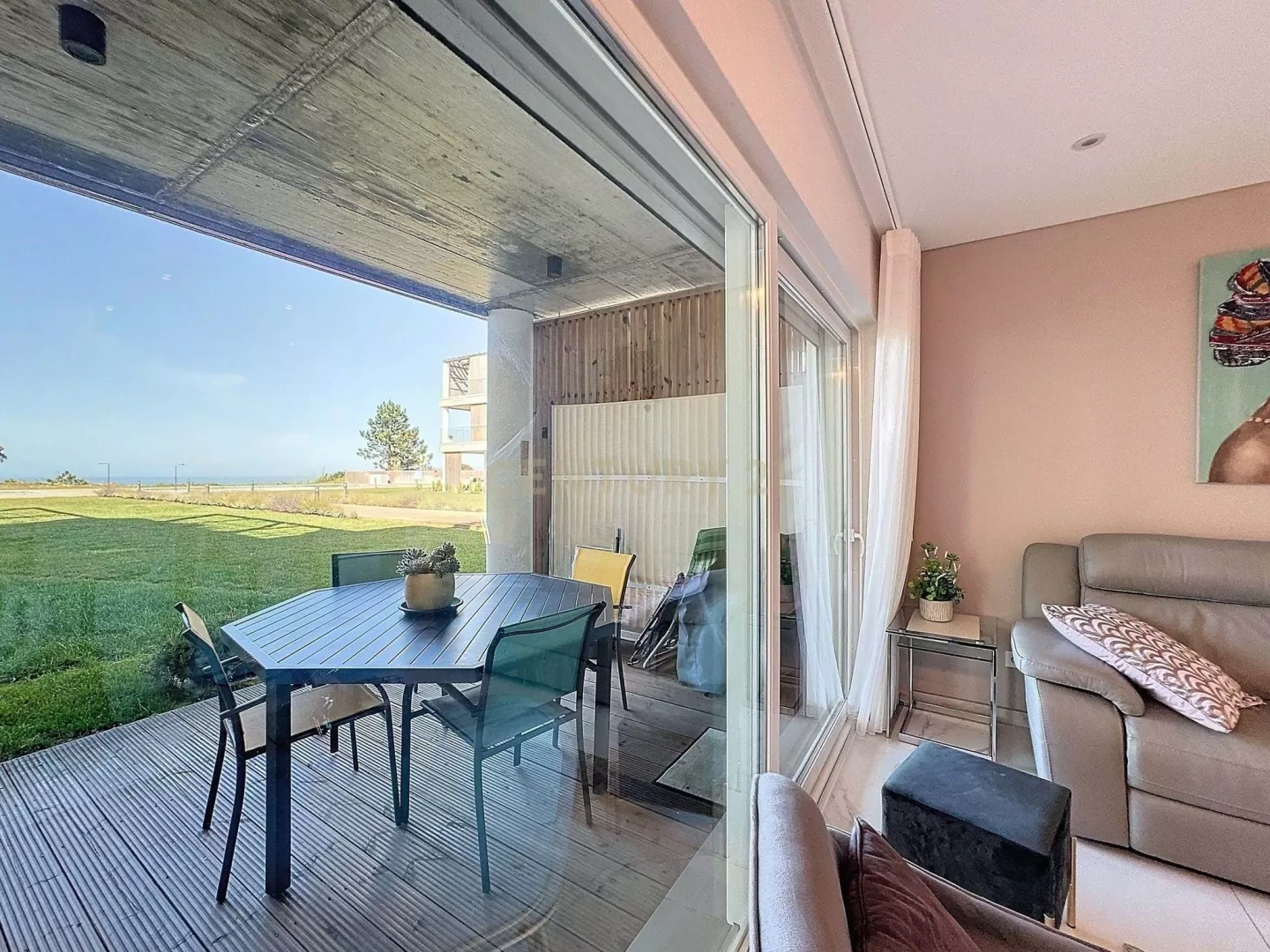 Excelente apartamento T2 - Condomínio de luxo na Nazaré - Vista mar