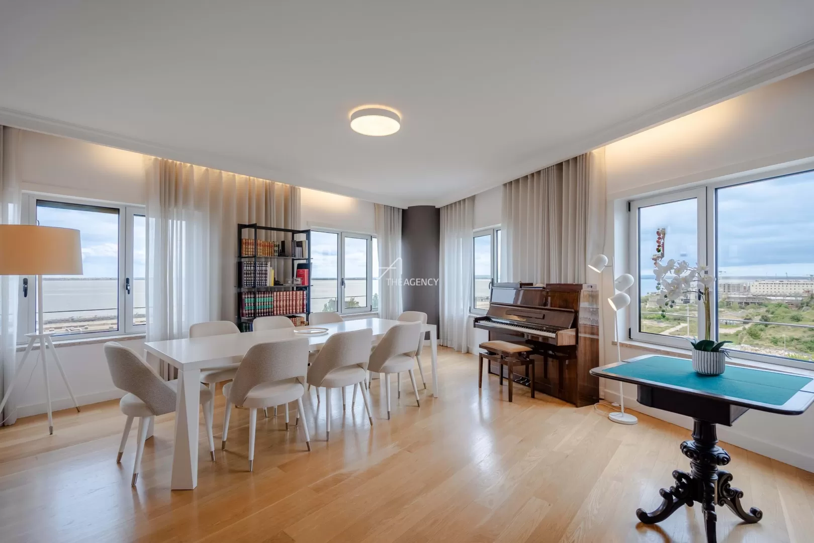 Exclusivo Apartamento T4 com Vistas Panorâmicas sobre o Rio Tejo | Parque das Nações