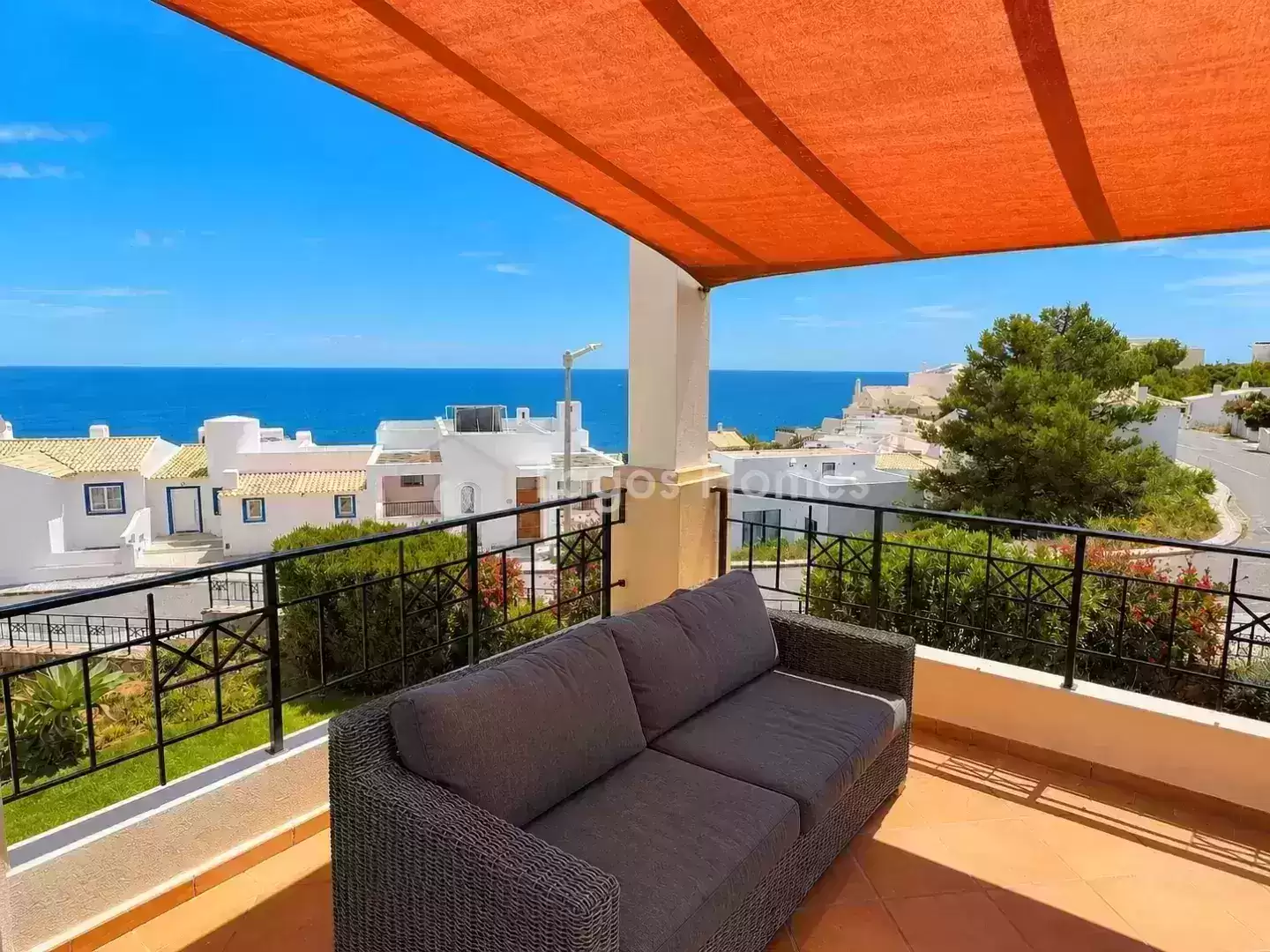 Deslumbrante Villa geminada com vista para o mar ? Salema (Algarve)