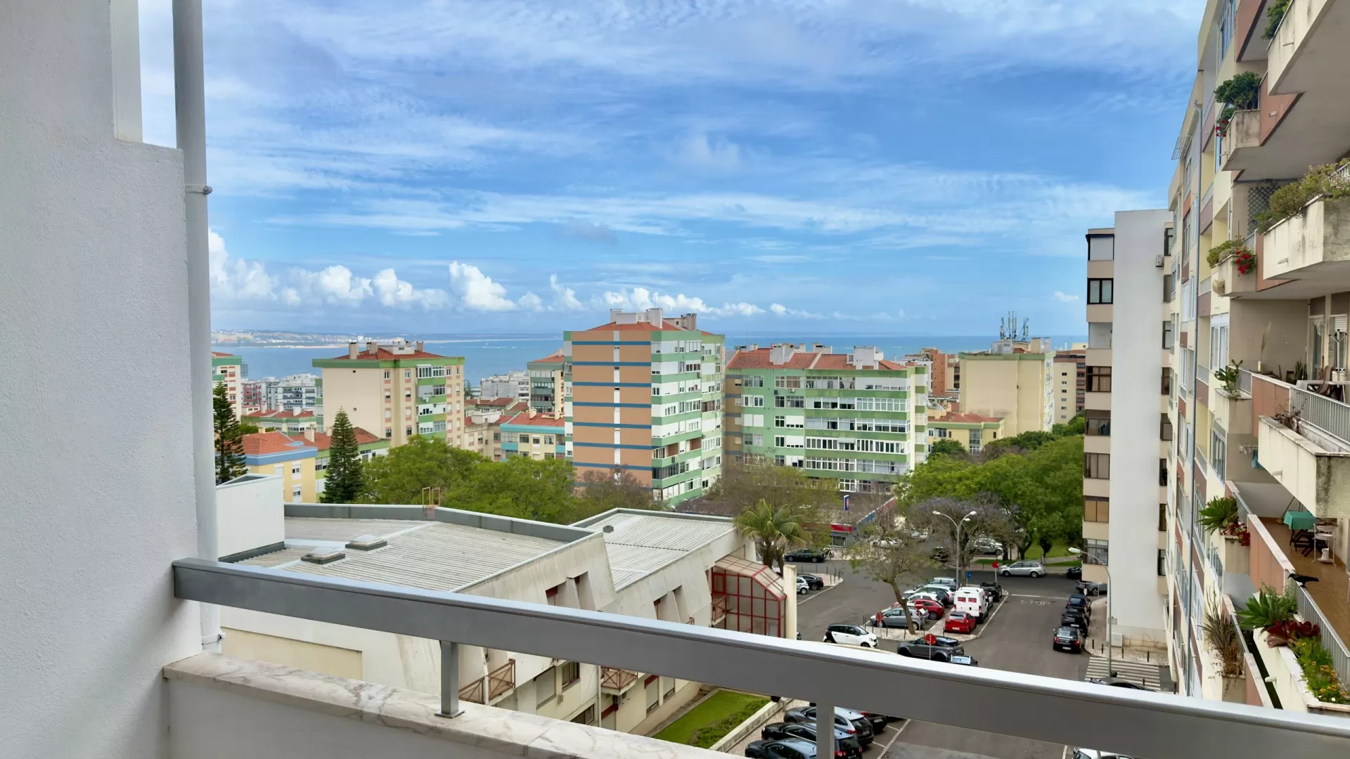 Apartamento de 2 quartos para alugar com vista para o mar em Oeiras 