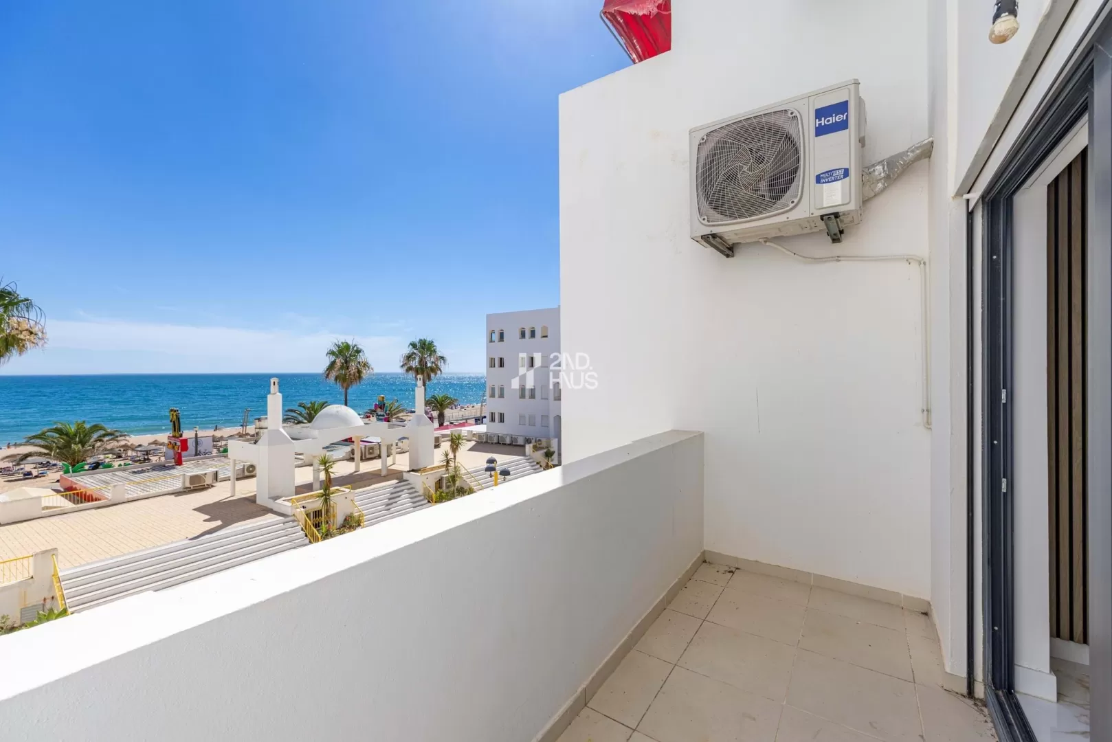 Renovado Apartamento T2 com Vista Mar em Quarteira