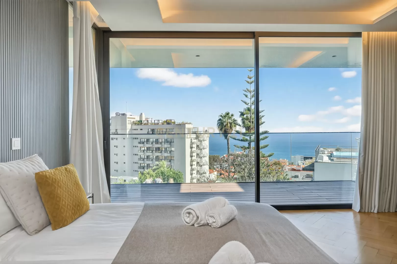 Moradia de Luxo na Casa Branca - Funchal - Vista Mar, Piscina e Localização Exclusiva