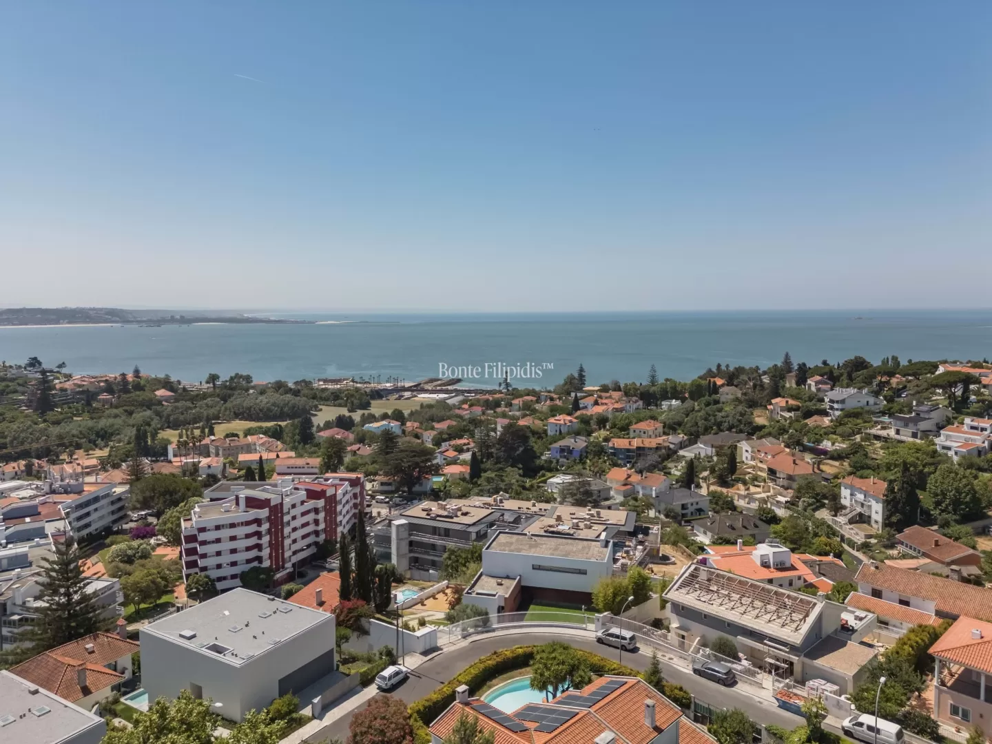 Moradia T5 com vista mar no Alto do Lagoal, Caxias