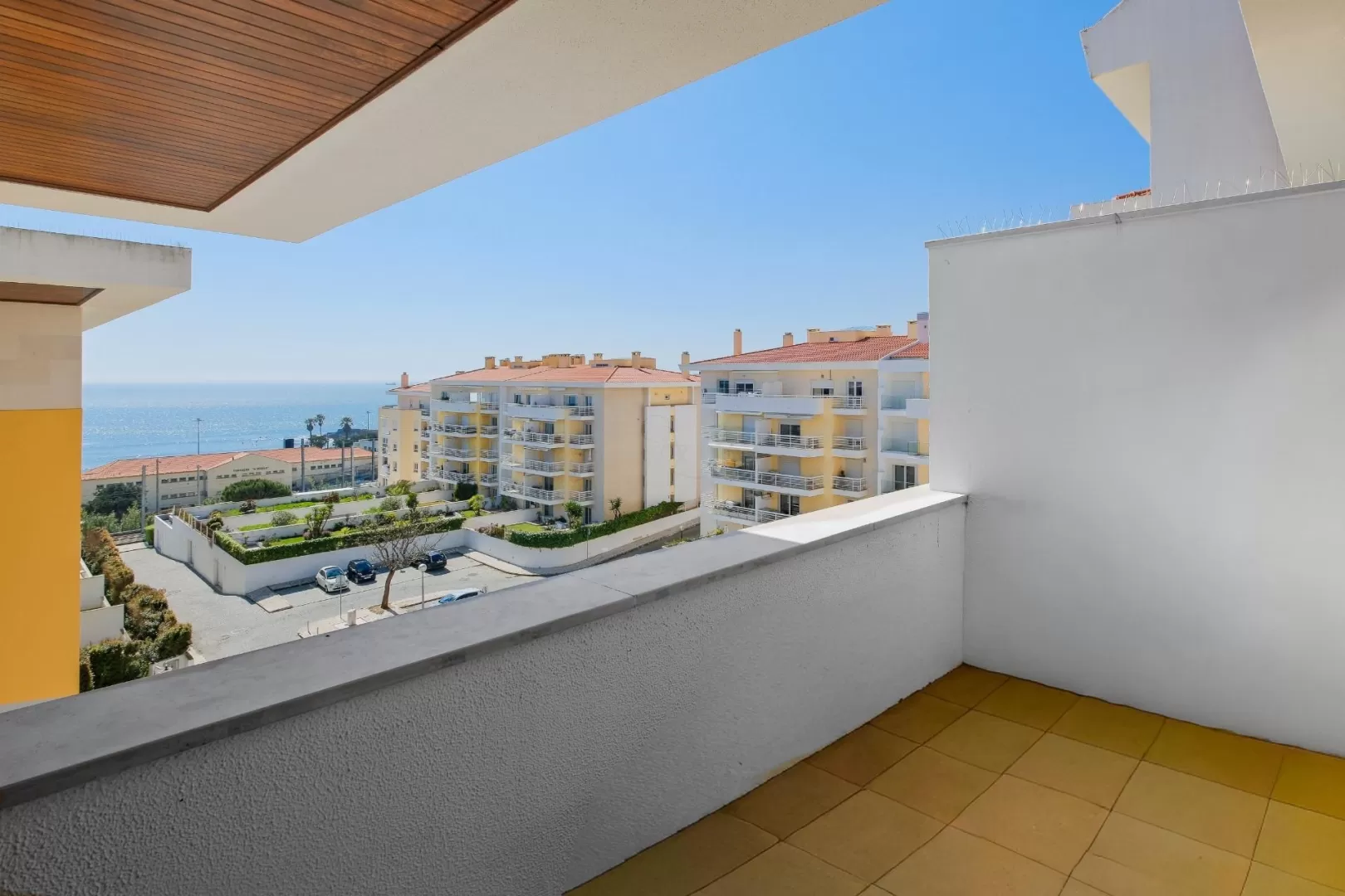 Apartamento T2 com Vista Rio nos Jardins da Parede ? Conforto e Qualidade de Vida junto ao Mar