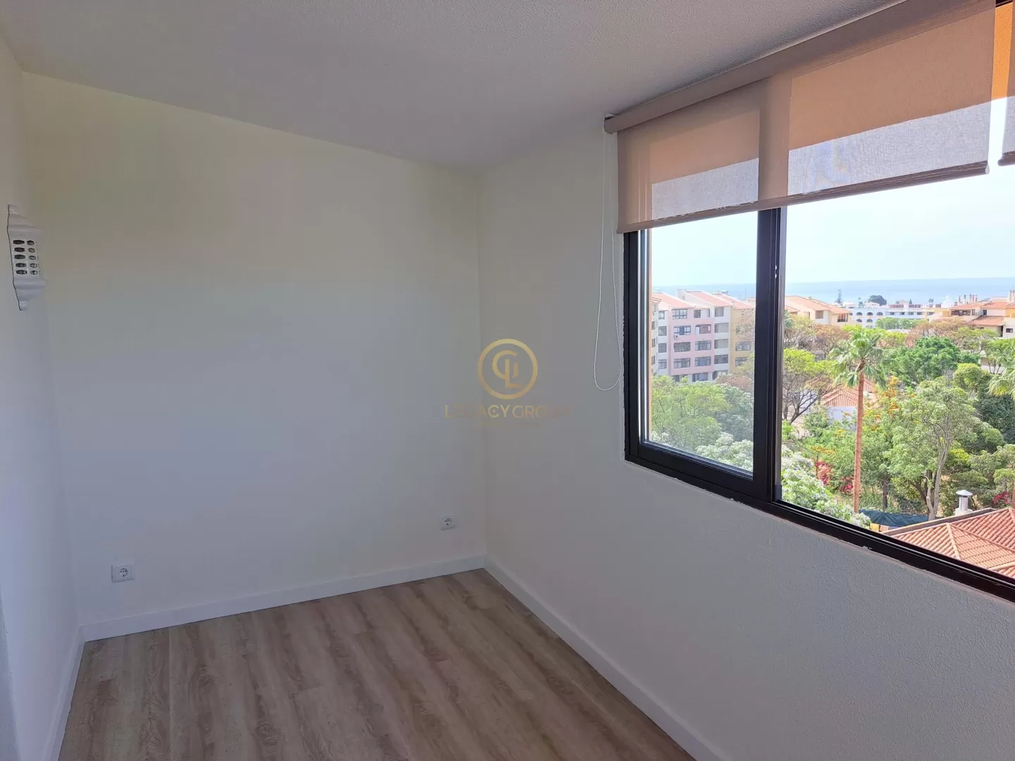 Apartamento T1 Duplex renovado com excelente área, ar condicionado e terraços em Albufeira